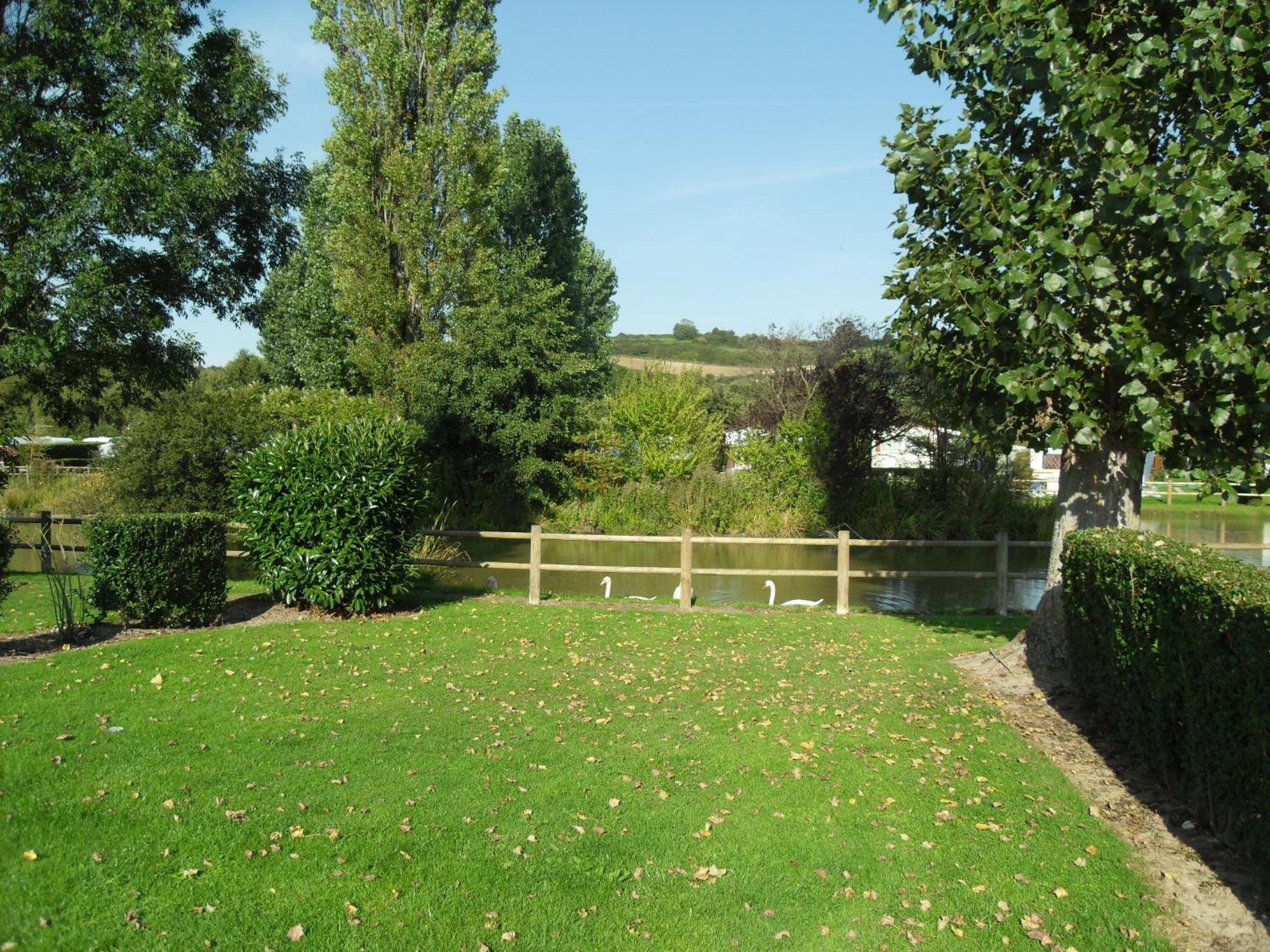 Hotel Camping Le Marqueval à Pourville-sur-Mer Extérieur photo